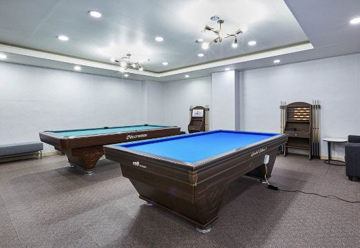 Central Plaza HotelHotel Overview