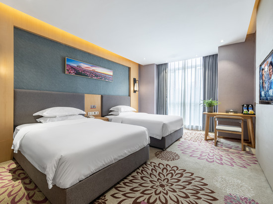 万贯财富酒店(广安南站店)