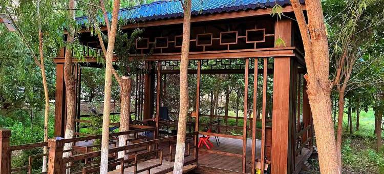 额济纳旗澜溪山庄图片