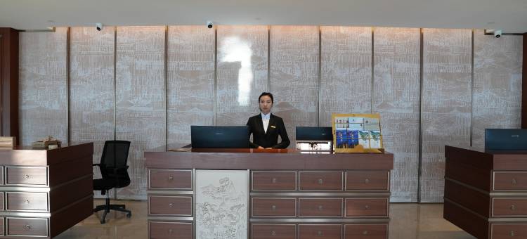 凤城国际酒店(卧龙山庄店)图片