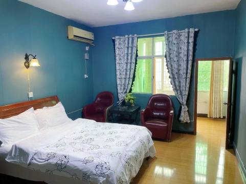 新欣宾馆(岳阳职院店)