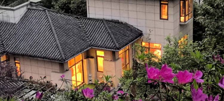 温汤镇军地人生精品客栈图片