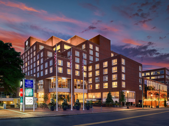 哈佛广场查尔斯酒店