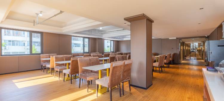 轻雅影音酒店(威海山东大学火炬八街店)图片