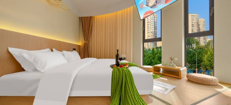 龙猫精灵酒店(李沧万达广场李村地铁站店)图片