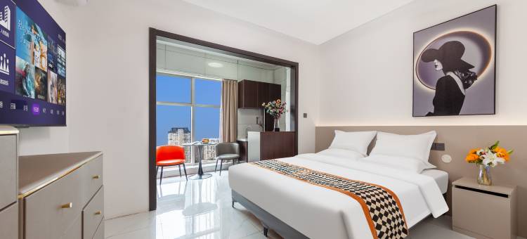 阿龙的家庭影音民宿(体育场地铁站店)图片