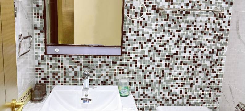 长沙漫天星辰酒店(高铁南站木桥地铁站)图片