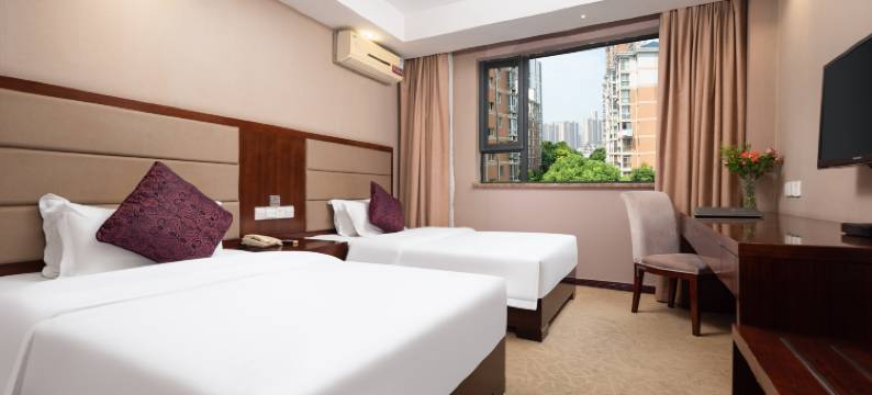 汤池锦悦酒店(武汉科技大学青山校区建设二路地铁站店)图片