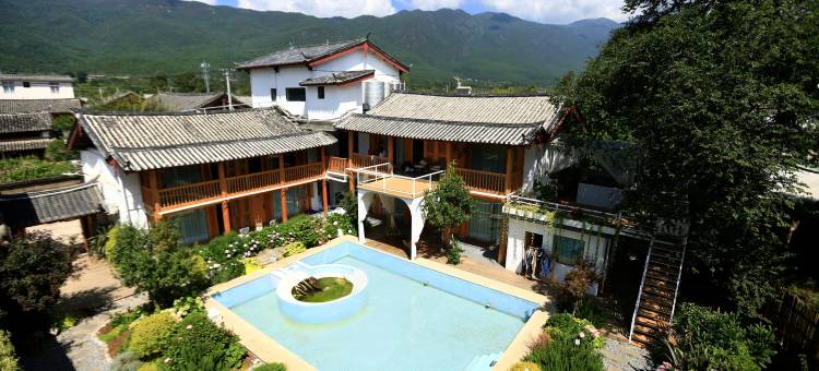 与君观山·静谧花园观雪山美宿(白沙古镇店)图片