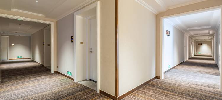 孝昌鸿源大酒店(孝武购物中心店)图片