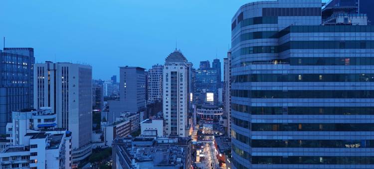 际庭青旅(南京西路地铁站店)图片