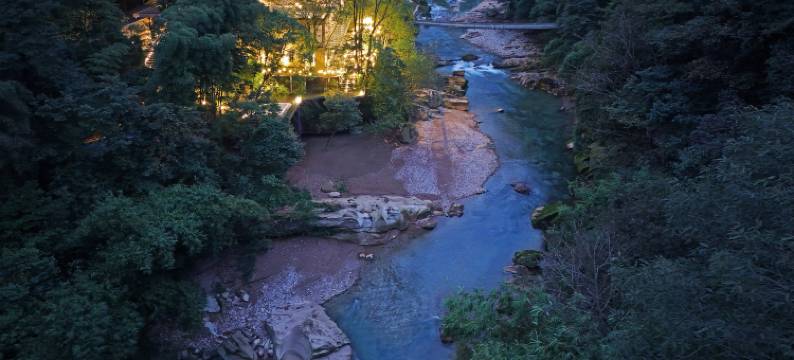 青城山溪窗闲临溪森氧私汤villa民宿图片