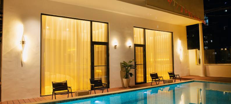 北海蓝珊瑚酒店(侨港风情街西街店)图片