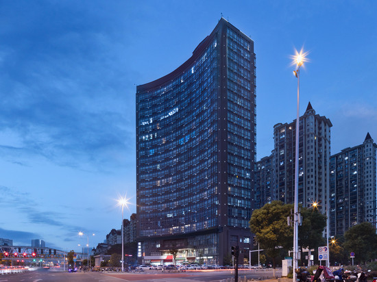 欢态酒店(万家丽广场人民东路地铁站店)