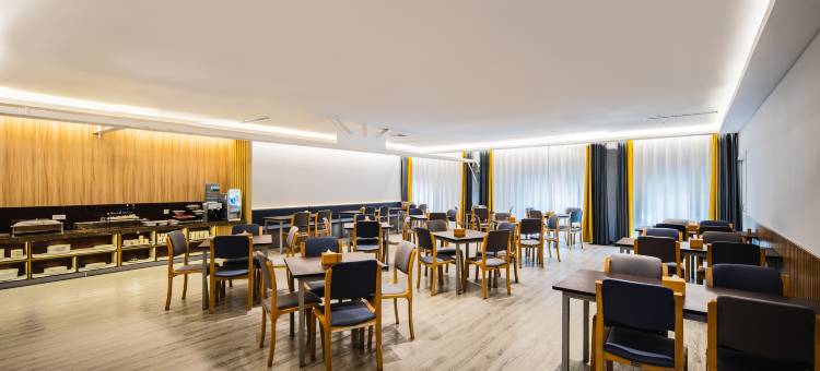 云杉精选酒店(沈阳三好街医大二院店)图片