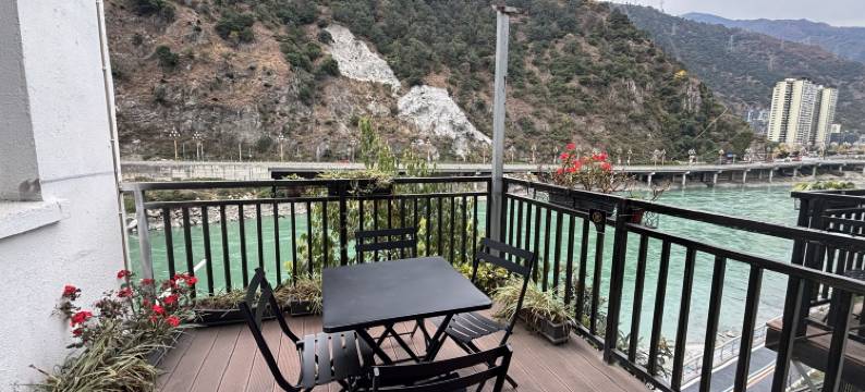 遇见·石棉丨景奕Time Tunnel大渡河畔·轻奢蓝调艺术酒店图片