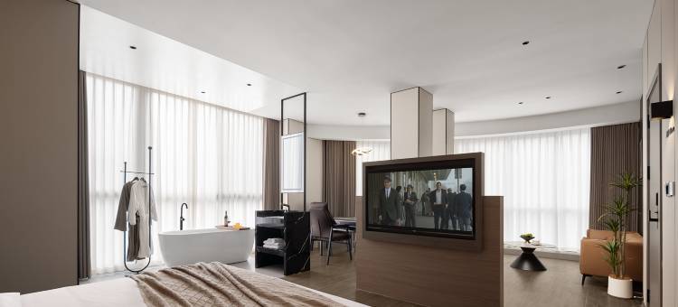 遇景·Moon轻奢酒店(蓝水湾步行街店)图片