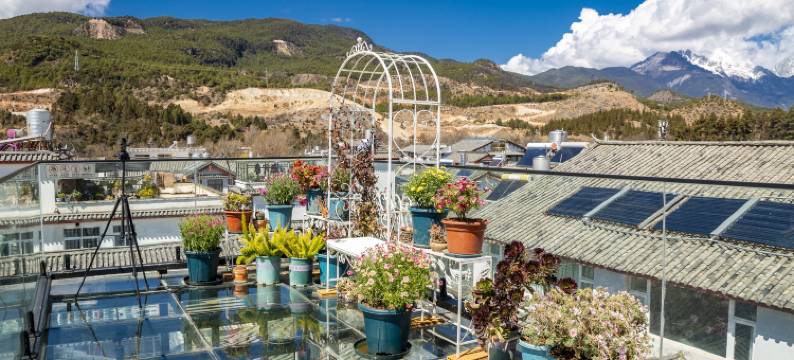 丽江阿骏友阁轻奢阳光花园大院图片