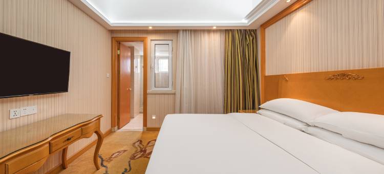 城家公寓(青岛黄岛嘉陵江西路地铁站店)图片