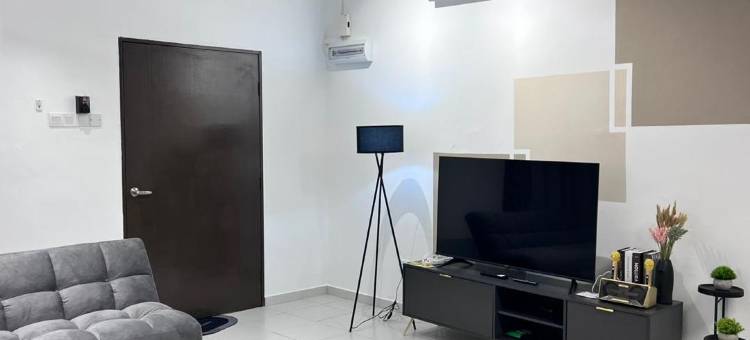 Senai 14pax The Joyous Home Pooltable Airport JPO图片