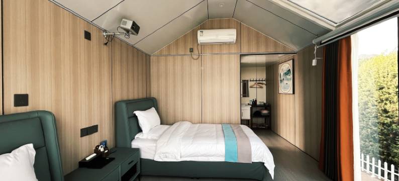 凉城县蒙途御驾温泉度假房车酒店图片