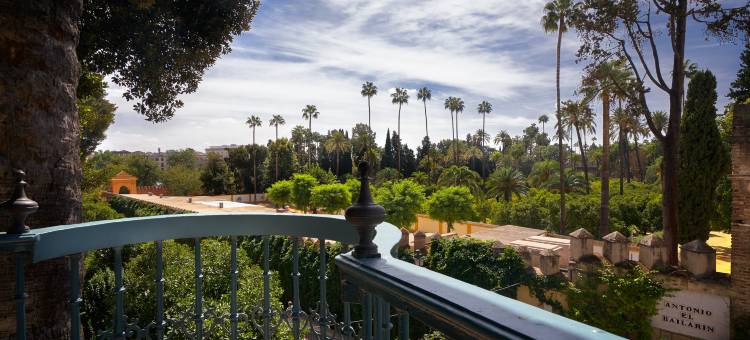 穆里略圣克鲁斯广场套房公寓(Suites Murillo Plaza Sta. Cruz)图片