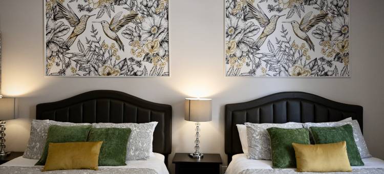 橡镇巢(Oaktown Roost)图片