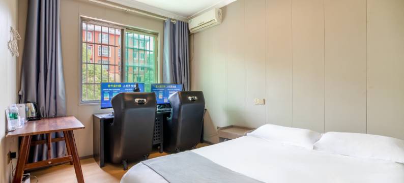 盛泰天缘电竞酒店(九江火车站店)图片