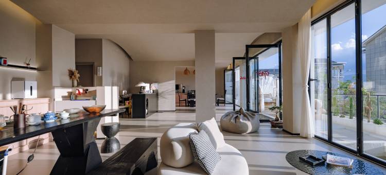 玖见海·海景艺术美宿(大理洱海店)图片