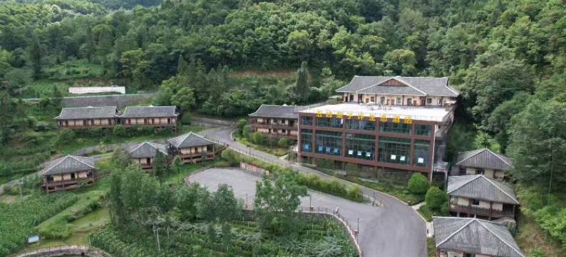 五峰栗子坪生态酒店图片