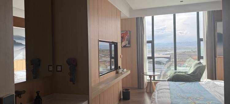 阿坝县河景酒店图片