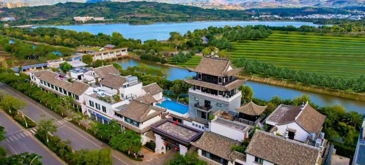 赤雅楼酒店(凤凰湖公园店)图片