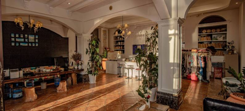 朗悦Cliff Vista180°崖岸海景设计师生活美学民宿(洱海文笔村店)图片