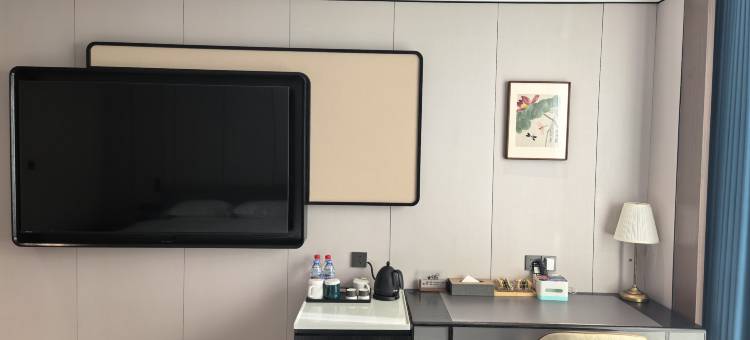 季骏精选酒店(唐山曹妃甸金贸广场店)图片