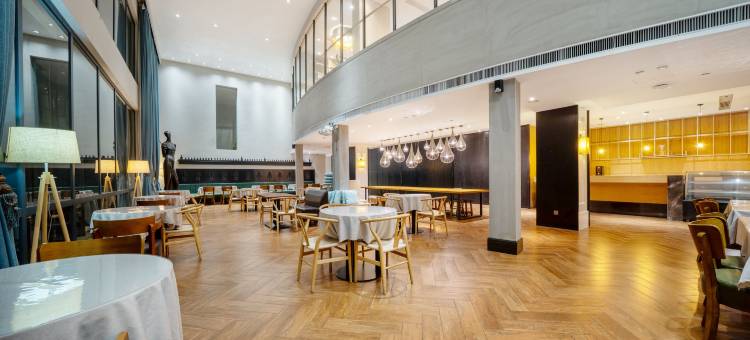 华亭四季大酒店(铜陵第十中学长江中路店)图片