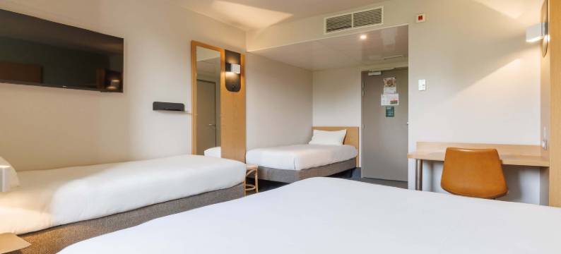 里永克莱蒙特费朗酒店(B&B Hôtel Clermont Ferrand Nord Riom)图片