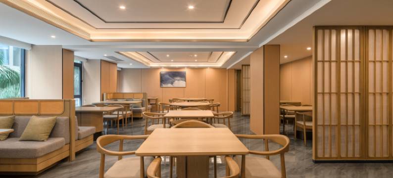 乐东华逸酒店(乐东高铁站店)图片