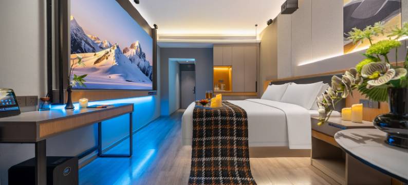 叶与晨电竞电影酒店(石家庄铁道大学义堂地铁站店)图片