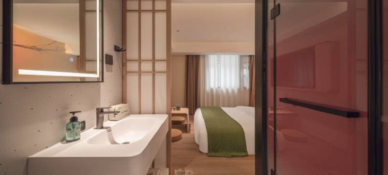 龙猫精灵酒店(南昌八一广场滕王阁店)图片