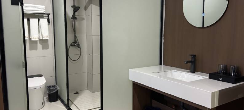 美致栖景电竞酒店(桂林七星景区桂林理工大学屏风校区店)图片