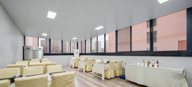兰欧酒店(遵义高铁站美的城店)图片
