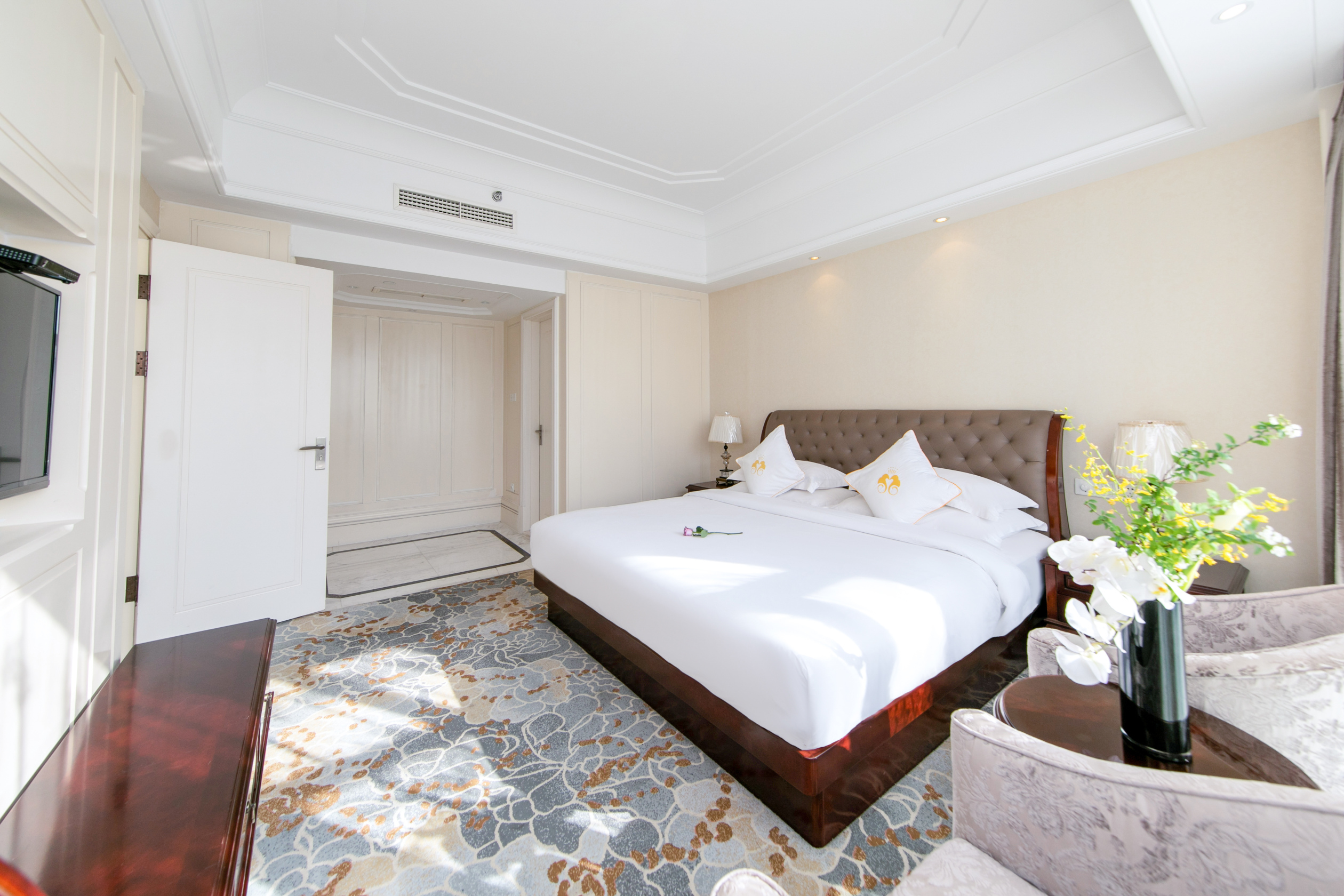 Rezen Hotel Zhoushan TairuOver view