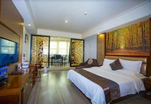 Lv Zhou HotelHotel Overview