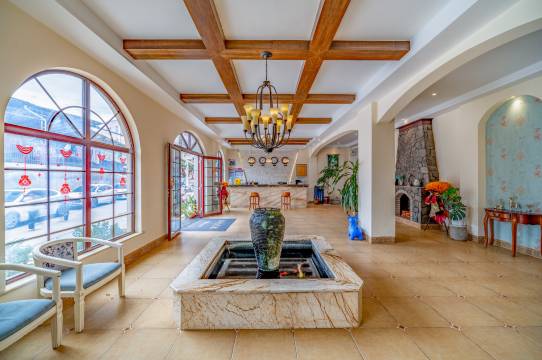 蒙自枫竺精品酒店(南湖公园店)