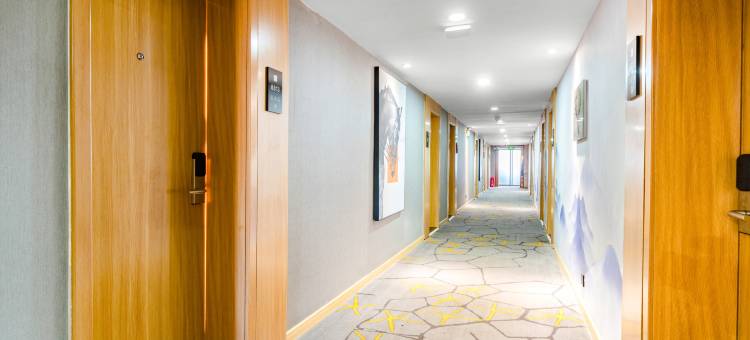 骏怡连锁酒店(信阳火车站店)图片