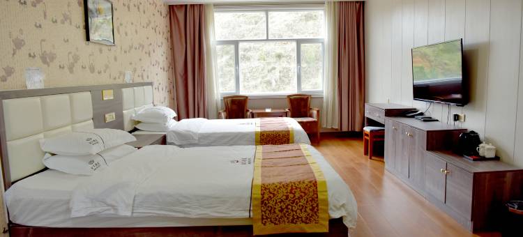 尖扎众仁酒店图片