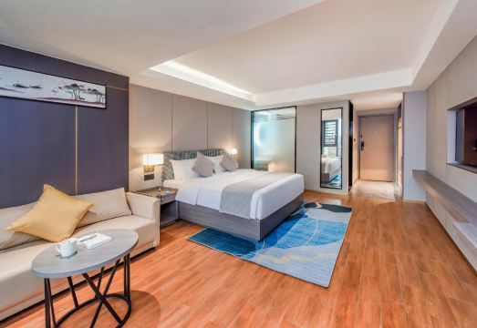 S & P Holiday Inn (Guangzhou Baiyun Airport) Hotel Overview