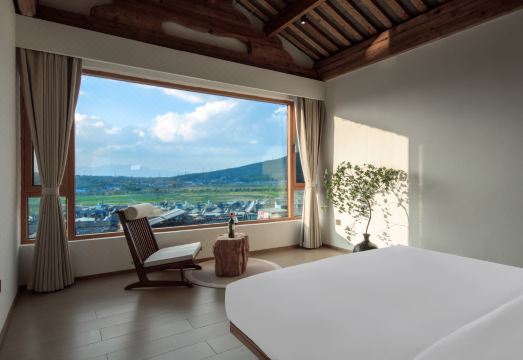 Tengchong Cloud free time panoramic hot Spring Resort inn Hotel Overview