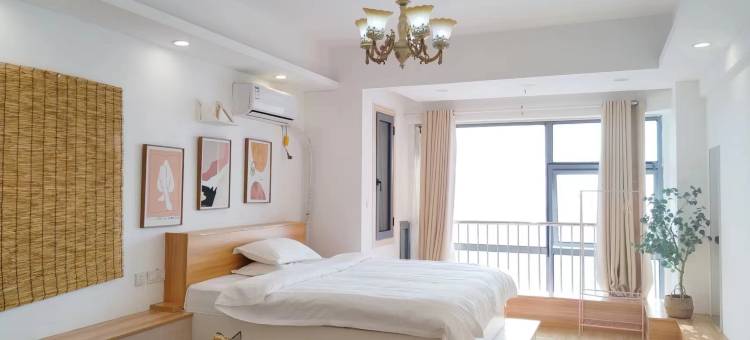 江南·半舍观影民宿酒店(蚌埠南翔城市广场万达广场店)图片