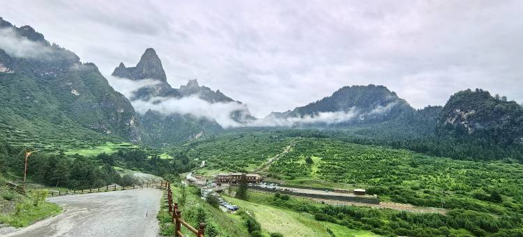 云境欢朋酒店(扎尕那景区店)图片